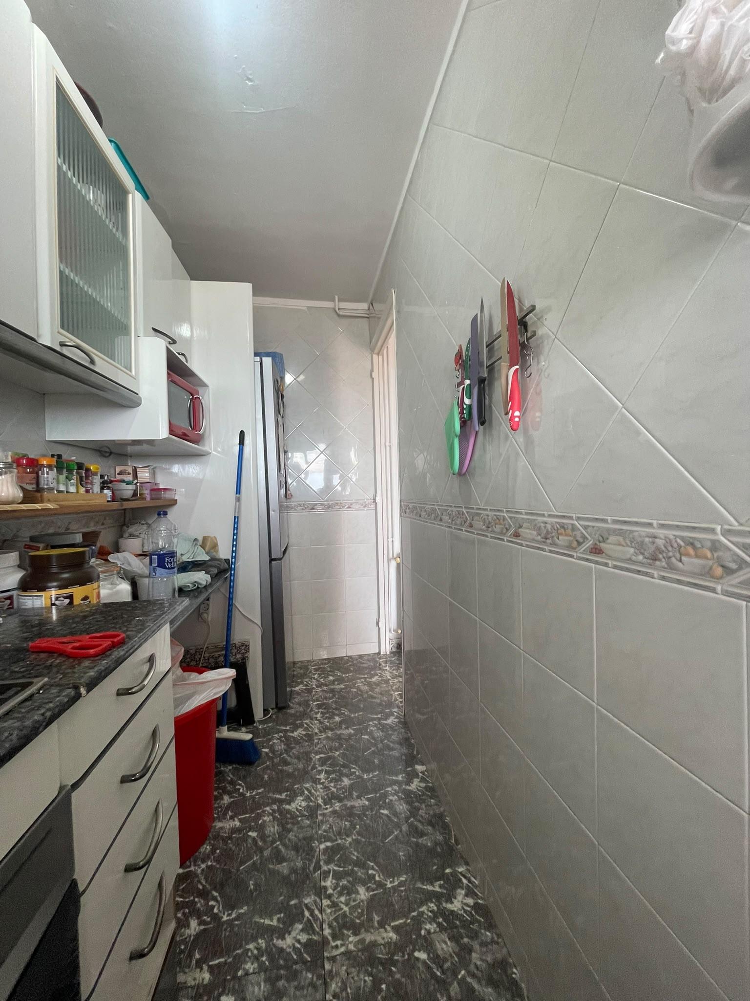 Imagen 4 Piso en venta en Barcelona / Muy cerca del matro de Roquetes