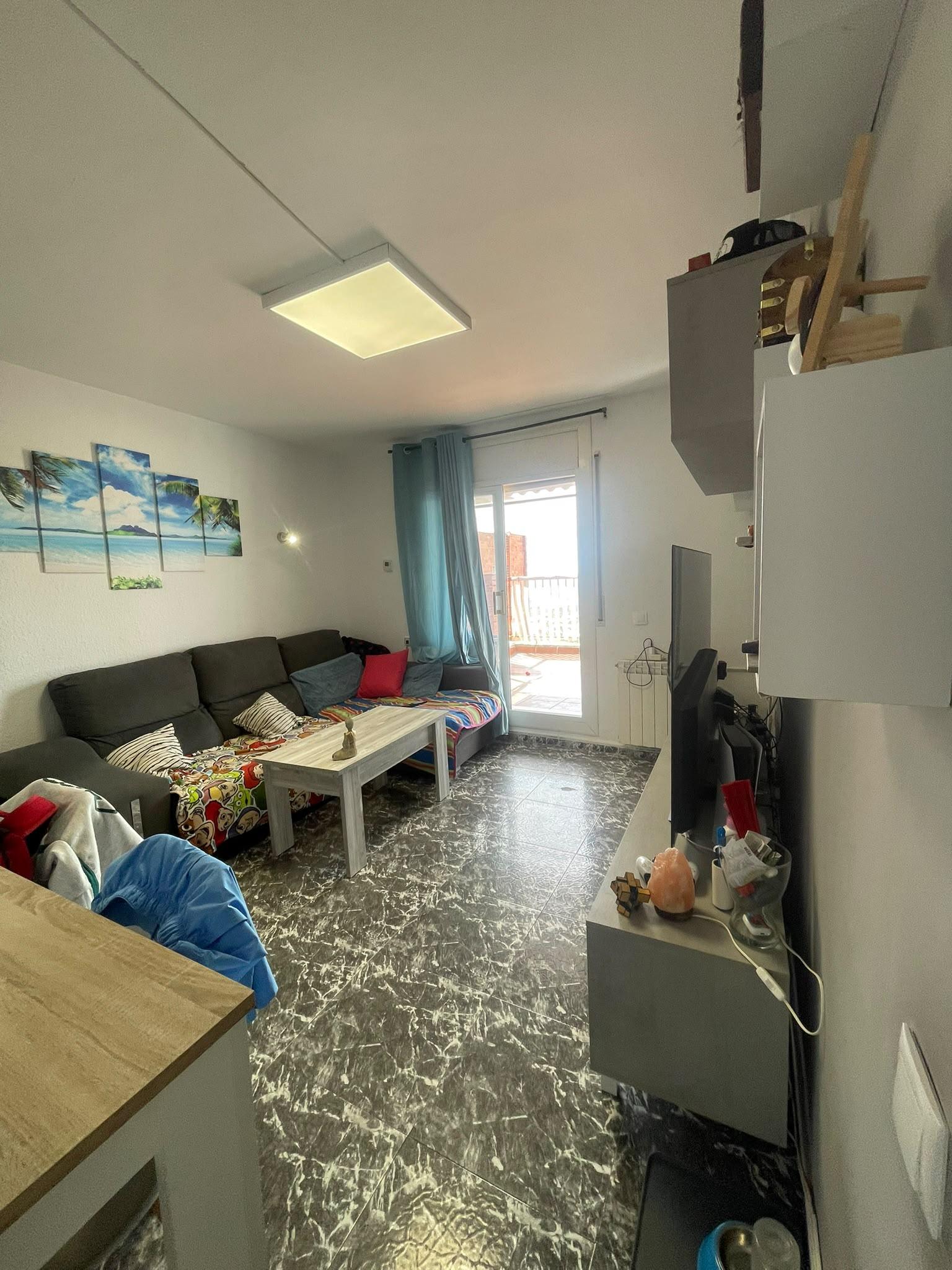 Imagen 2 Piso en venta en Barcelona / Muy cerca del matro de Roquetes