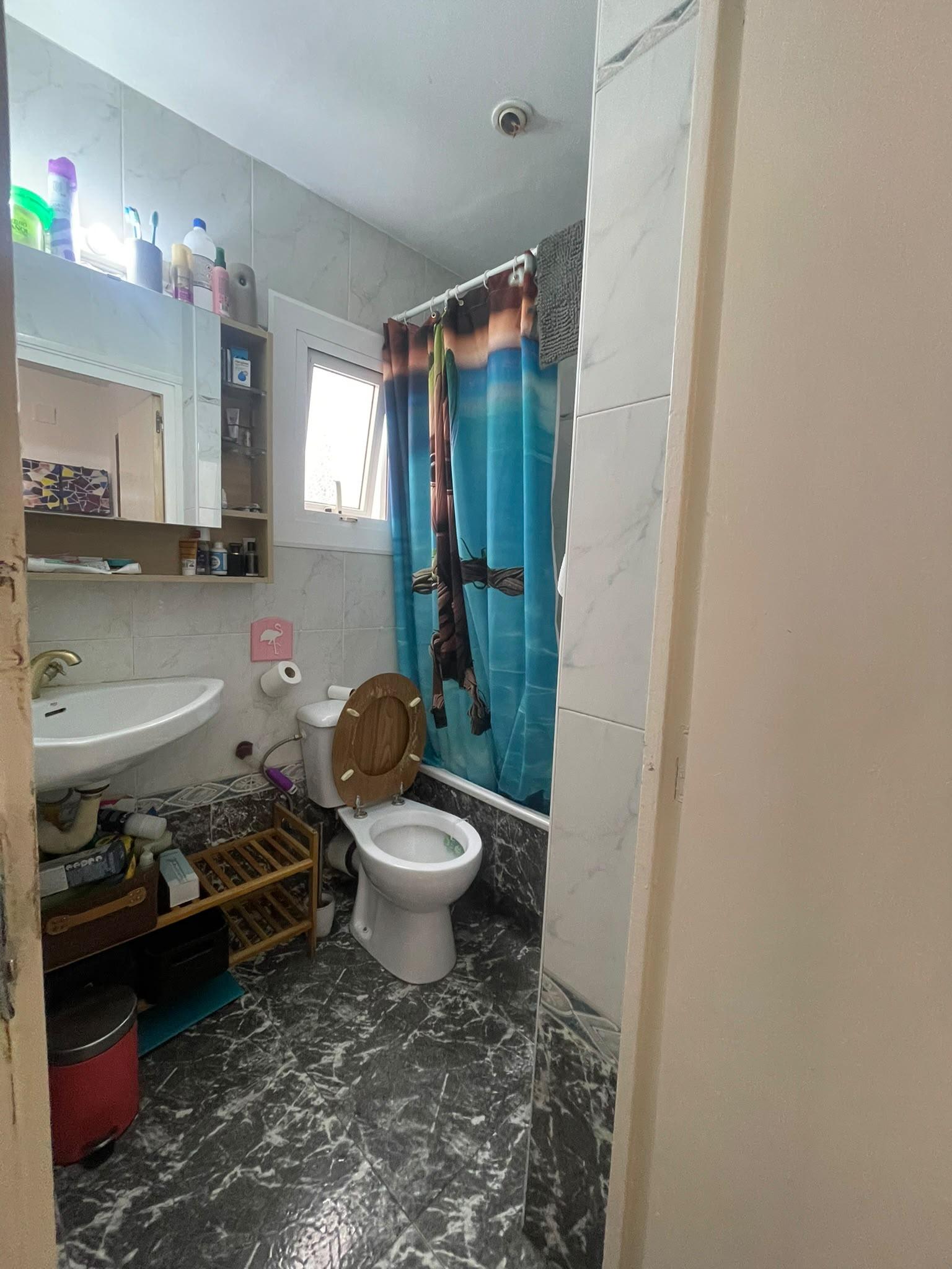 Imagen 25 Piso en venta en Barcelona / Muy cerca del matro de Roquetes