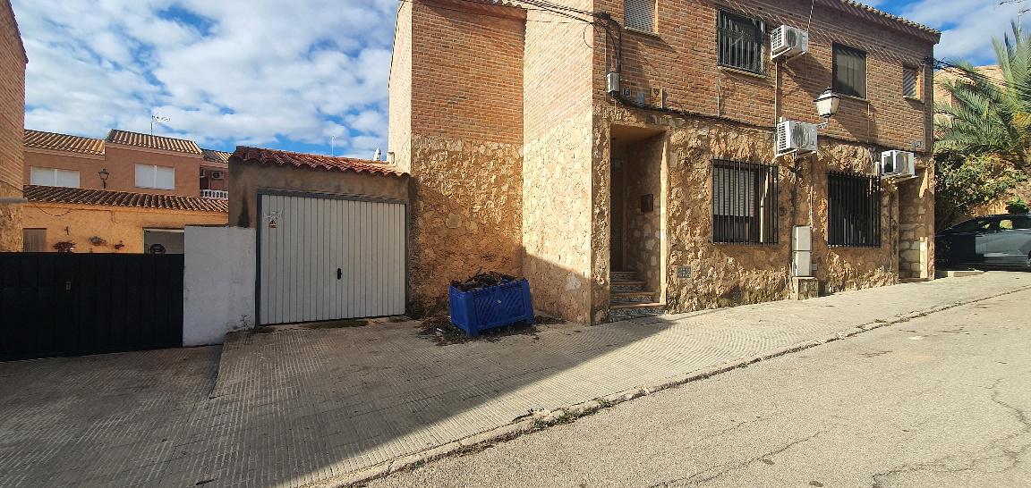 Imagen 1 Casa Adosada en venta en Hellín / Ronda Sur en Cañada de Agra