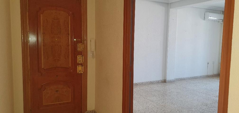 Imagen 21 Piso en venta en Hellín / Zona Melchor de Macanaz frente a Jardín Tamborileros