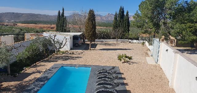 Imagen 6 Inmueble 302541 - Casa Adosada en venta en Hellín / Barrio Prtidores Isso, Casas Nuevas