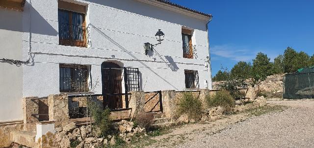 Imagen 3 Inmueble 302541 - Casa Adosada en venta en Hellín / Barrio Prtidores Isso, Casas Nuevas