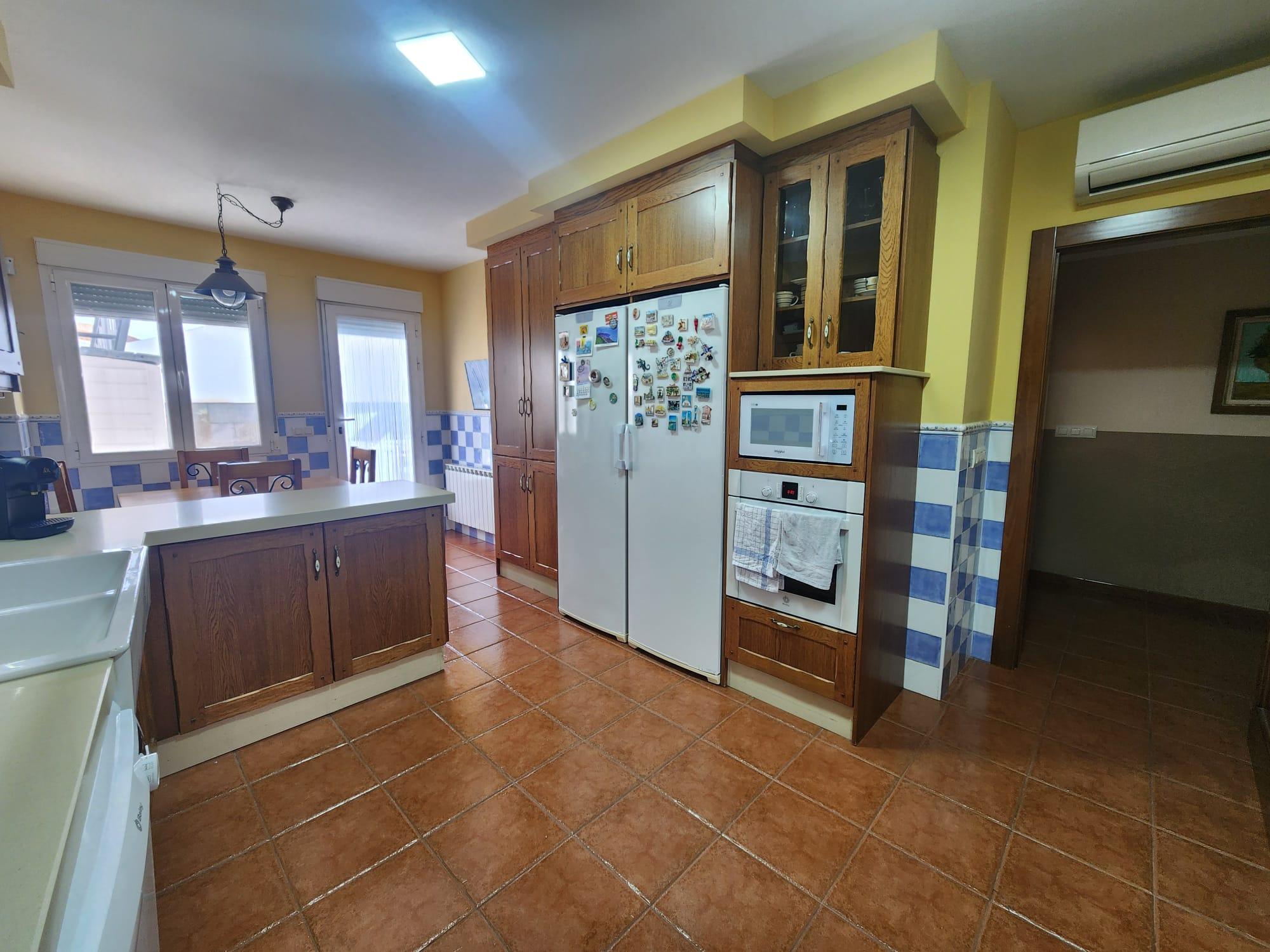 Imagen 10 Casa Adosada en venta en Tobarra / Vivienda adosada cercana calle Mayor y Plaza San Roque
