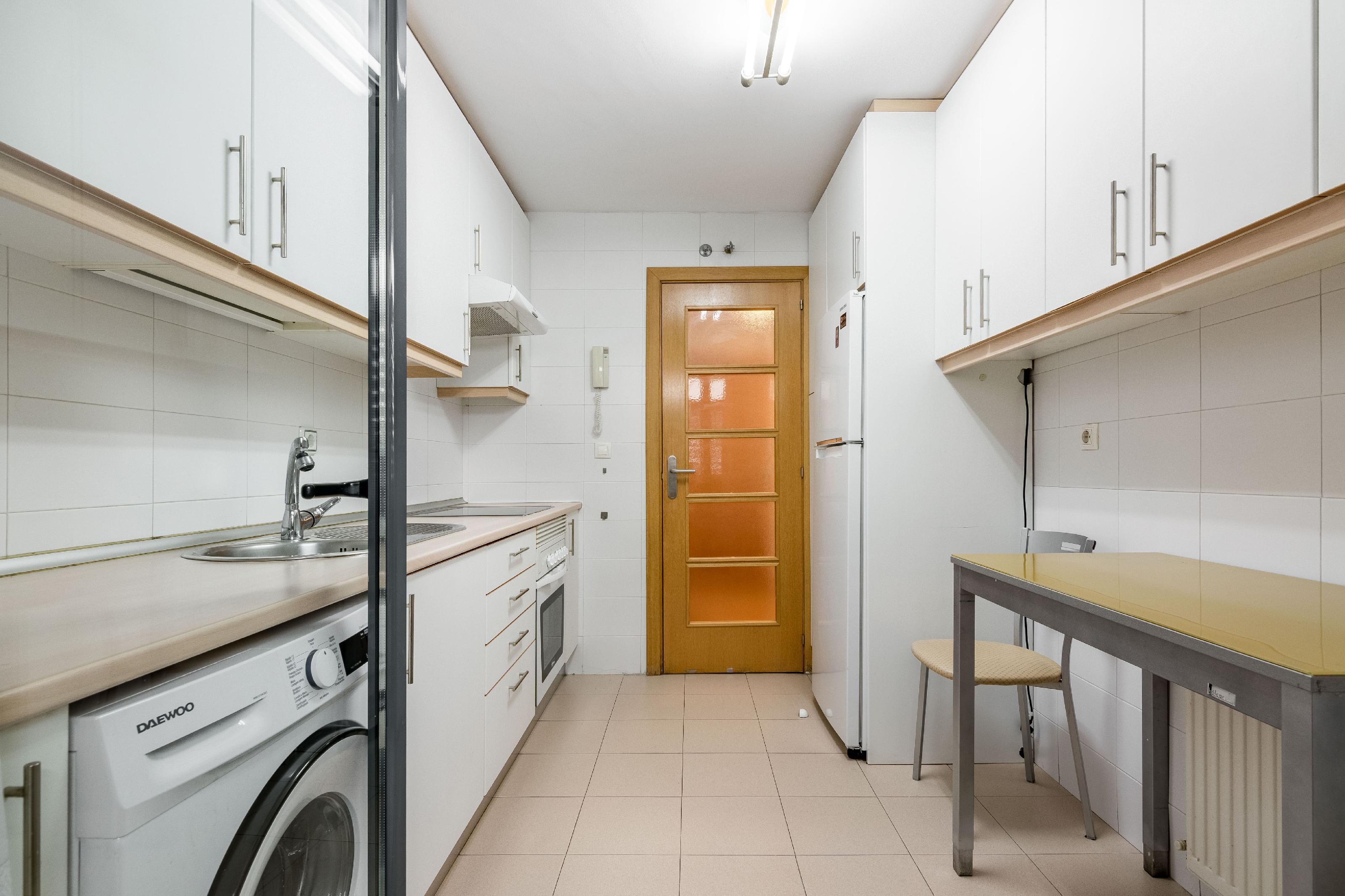 Imagen 8 Piso en venta en Madrid / Próximo a cercanías Fuente de la Mora