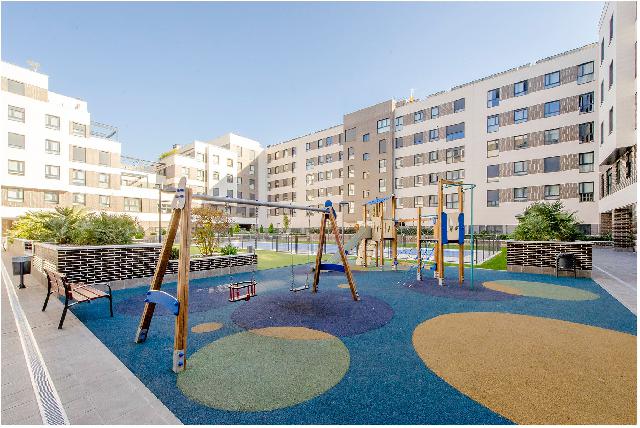 Imagen 2 Inmueble 300290 - Piso en venta en Madrid / Próximo al Centro Comercial Las Rosas