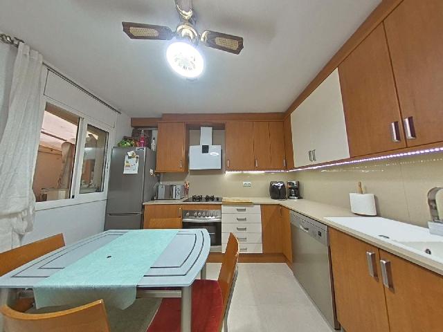 Imagen 12 Inmueble 302057 - Piso en venta en Salou / Planta baja ubicada en pleno centro de Salou.