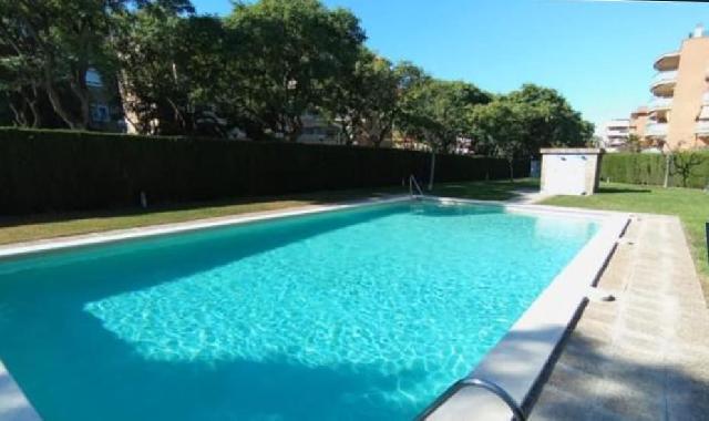 Imagen 1 Inmueble 302057 - Piso en venta en Salou / Planta baja ubicada en pleno centro de Salou.