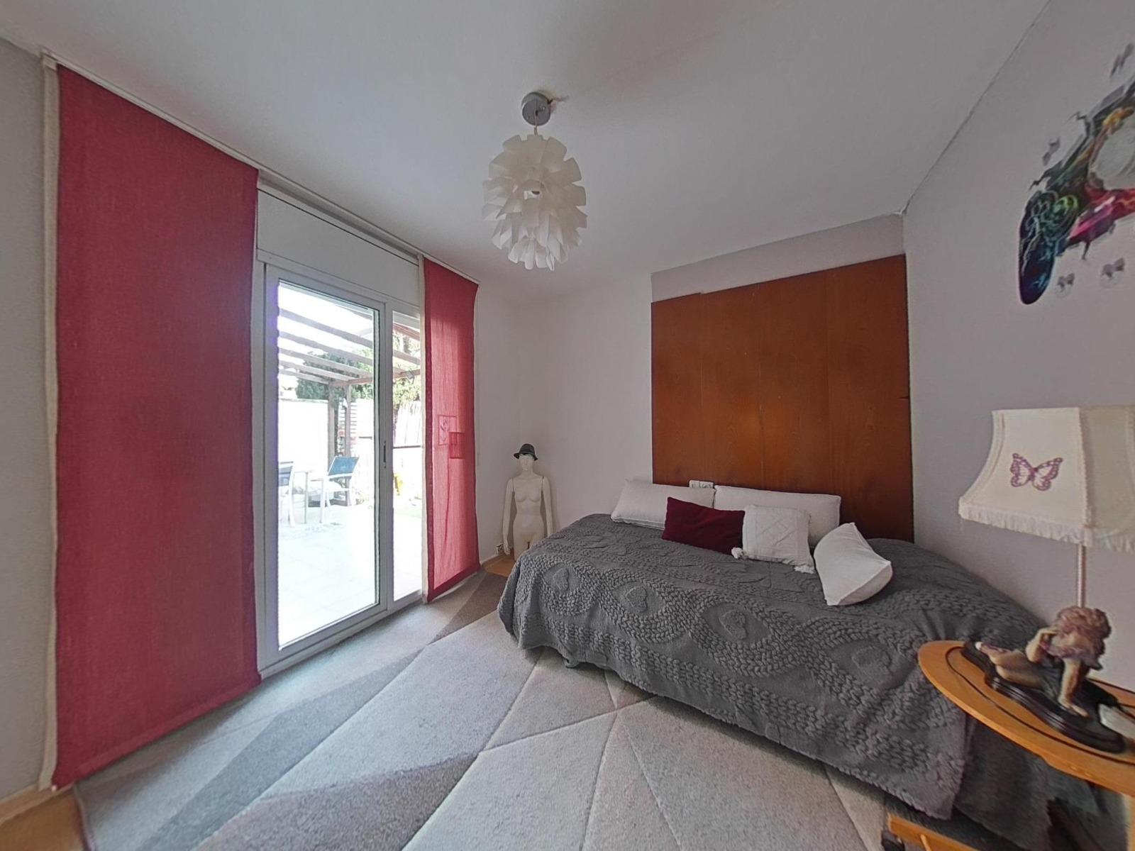 Imagen 16 Piso en venta en Salou / Planta baja ubicada en pleno centro de Salou.