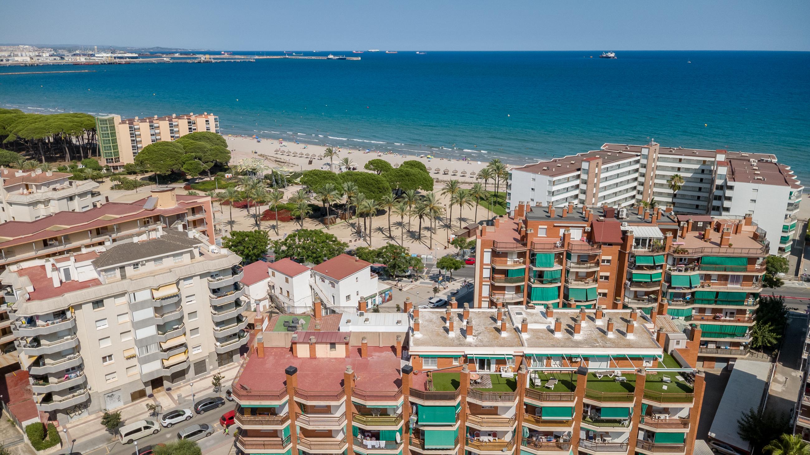 Imagen 39 Ático en venta en Vila-seca / A 5 minutos de la playa de La Pineda.