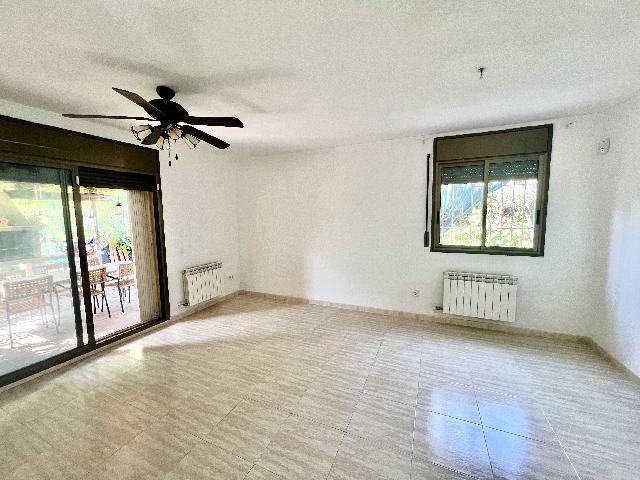 Imagen 5 Inmueble 302347 - Casa en venta en Cambrils / Ubicada en zona tranquila y residencial de Vilafortuny