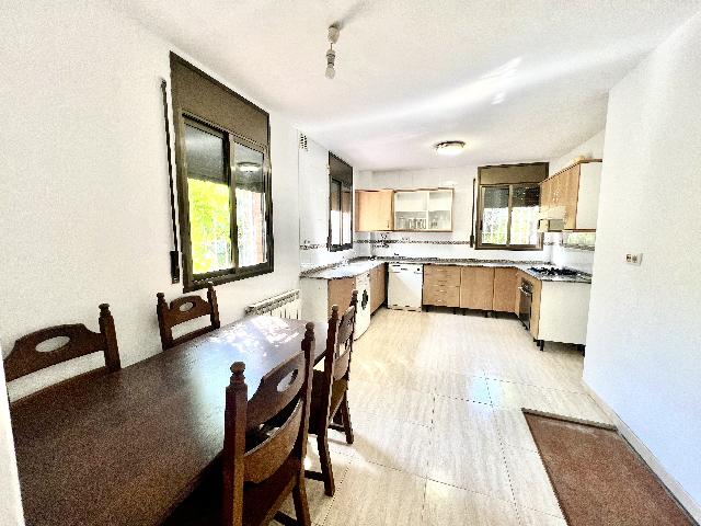 Imagen 2 Inmueble 302347 - Casa en venta en Cambrils / Ubicada en zona tranquila y residencial de Vilafortuny