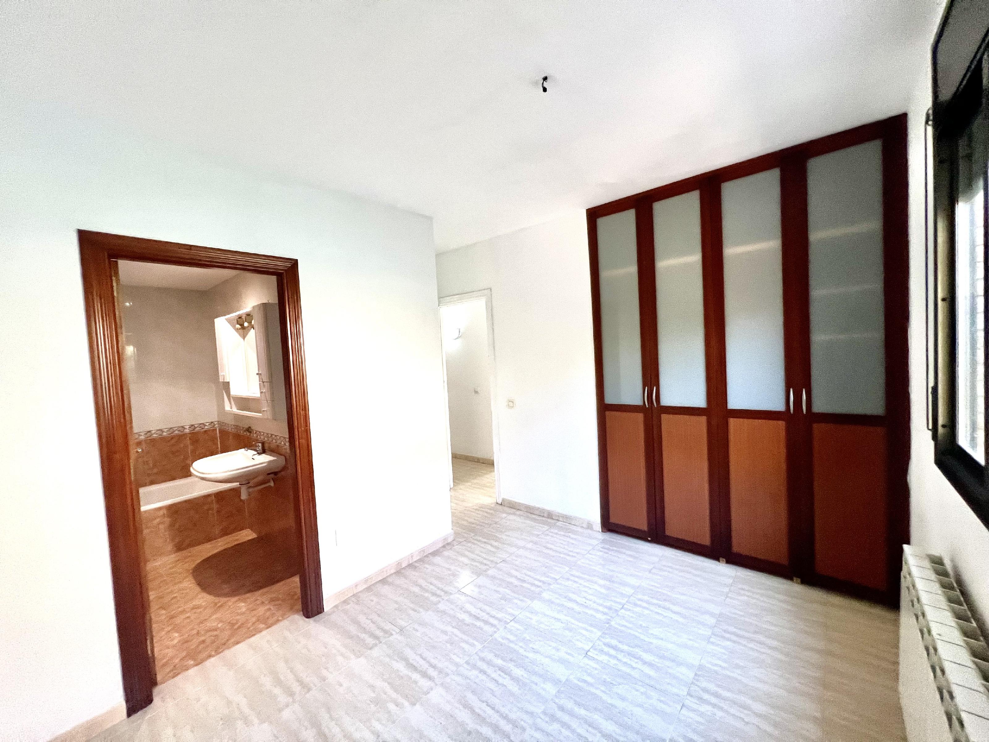 Imagen 8 Casa en venta en Cambrils / Ubicada en zona tranquila y residencial de Vilafortuny