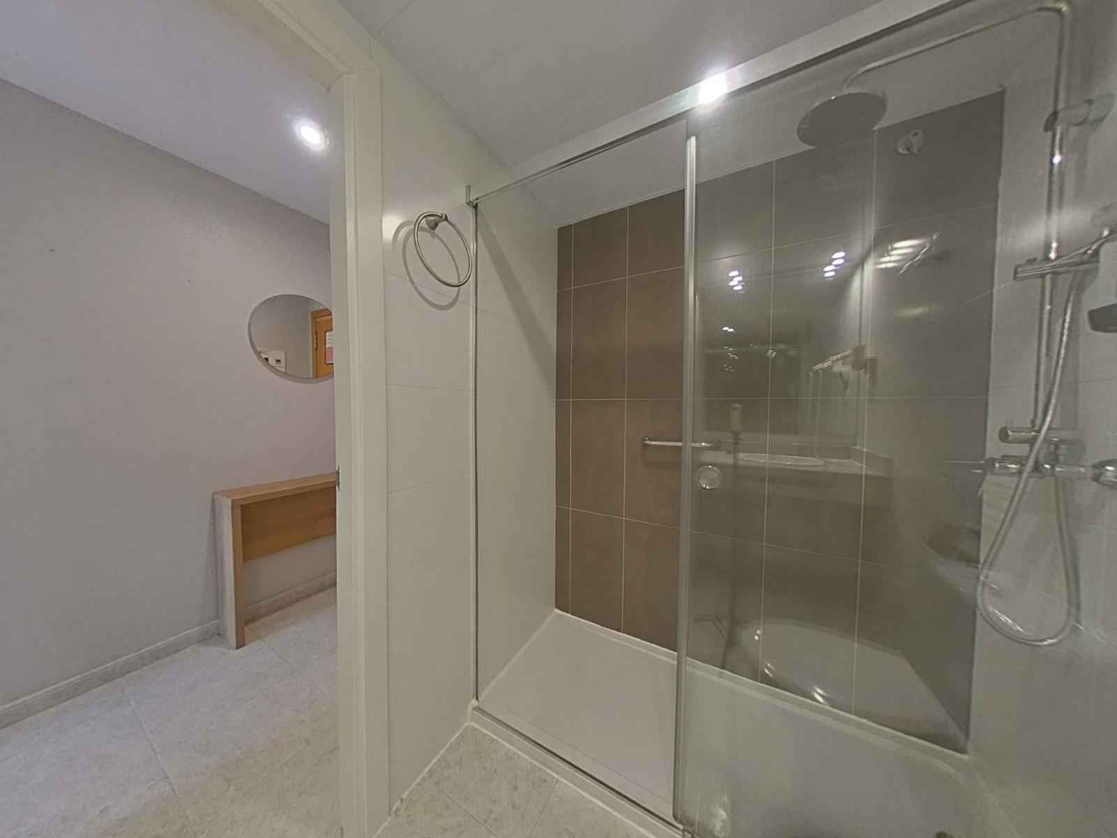 Imagen 19 Apto. Playa en venta en Salou / Apartamento ubicado en la zona Estival Park La Pineda.