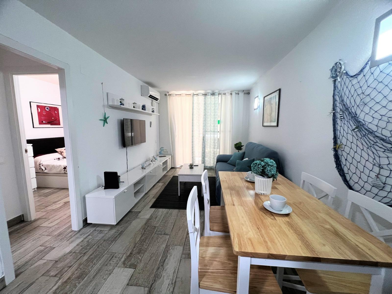 Imagen 2 Apto. Playa en venta en Salou /  Apartamento a pocos pasoso de la Playa Capellans.