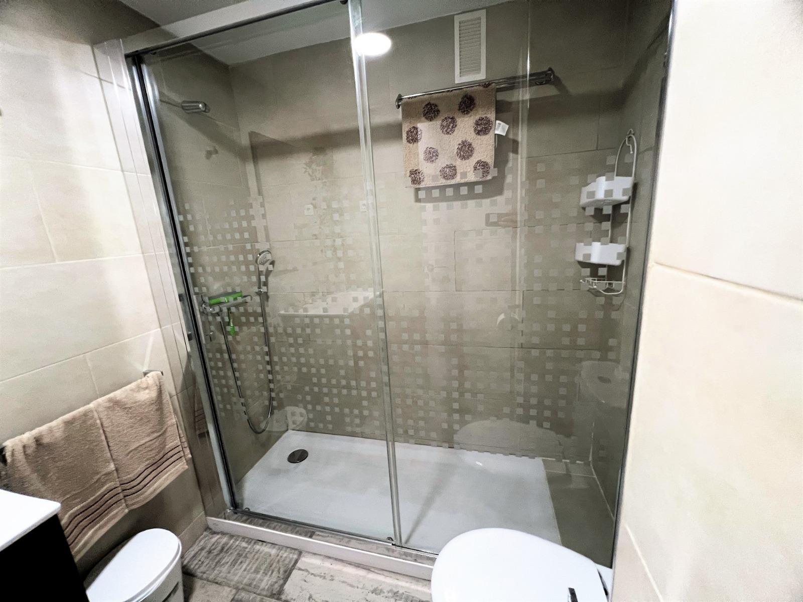 Imagen 28 Apto. Playa en venta en Salou /  Apartamento a pocos pasoso de la Playa Capellans.