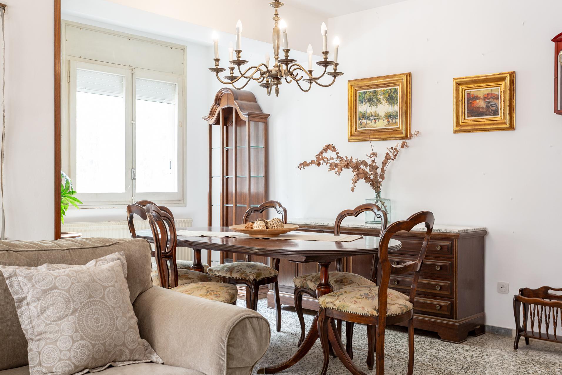 Imagen 2 Piso en venta en Reus / Cerca del Mercado y a 5 min. del centro de Reus.