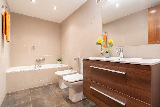 Imagen 33 Inmueble 303220 - Piso en venta en Reus / Cerca del Mercado y a 5 min. del centro de Reus.