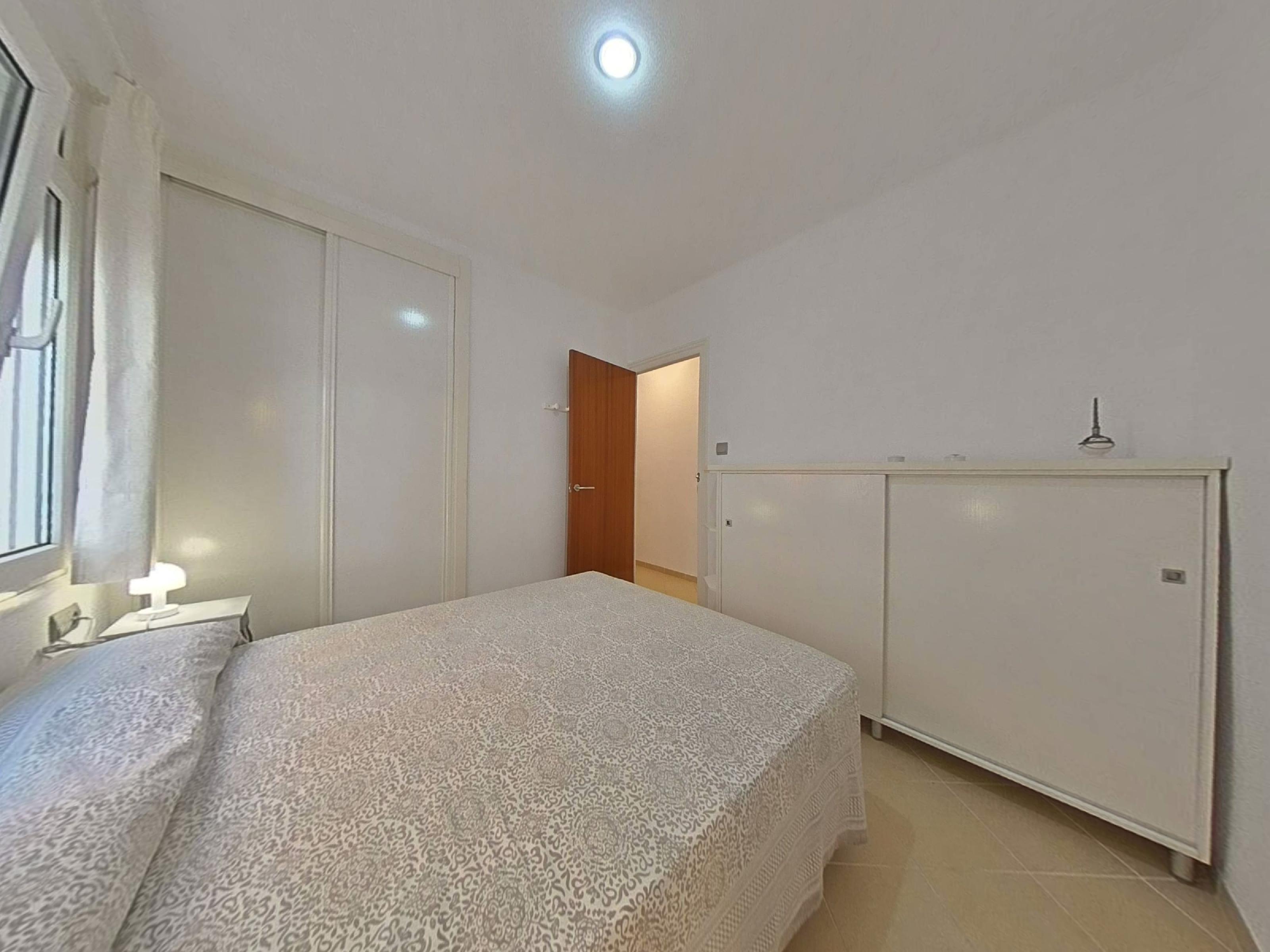 Imagen 5 Apto. Playa en venta en Salou / Primera linea de la playa Ponent