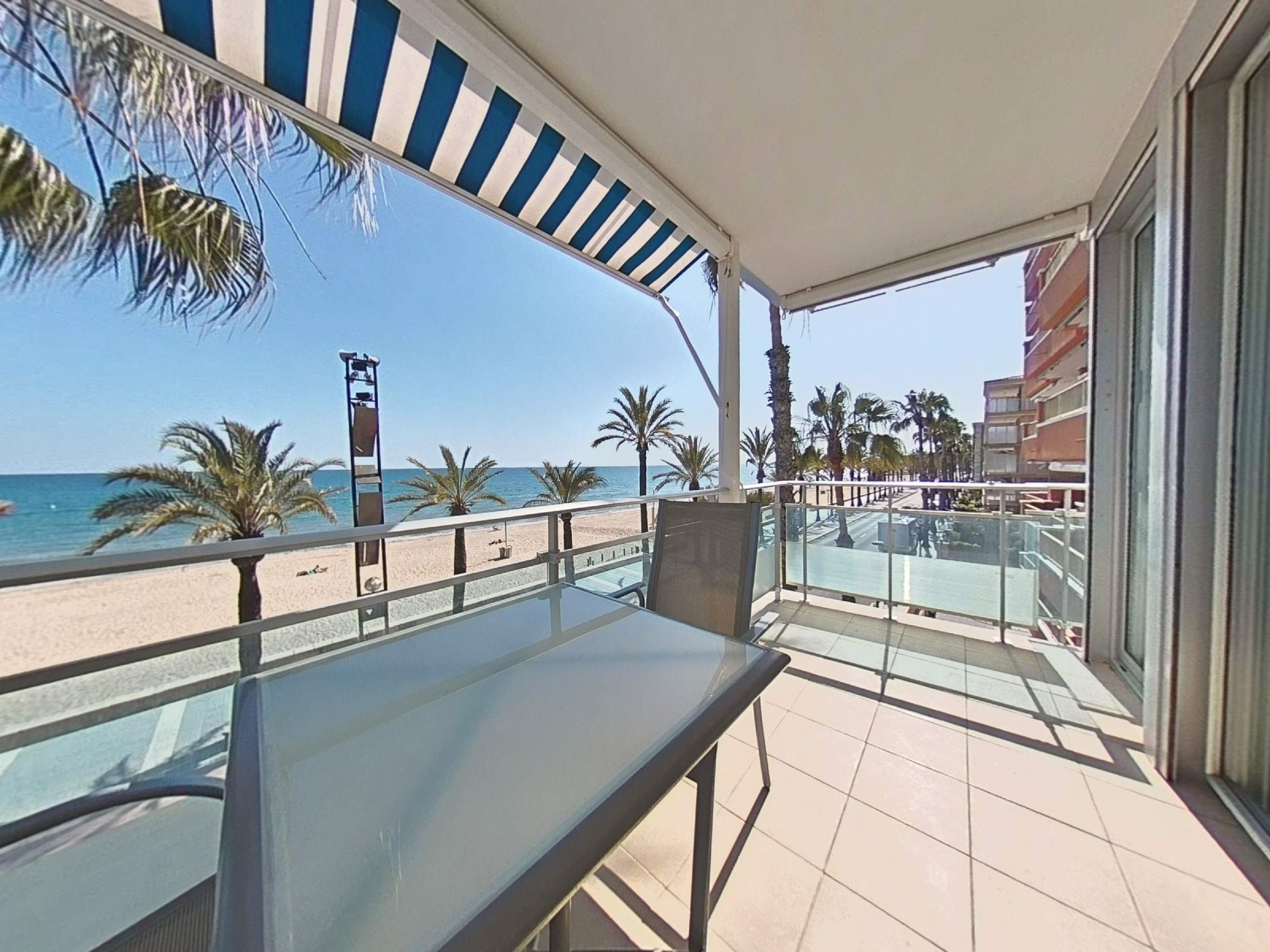Imagen 1 Apto. Playa en venta en Salou / Primera linea de la playa Ponent