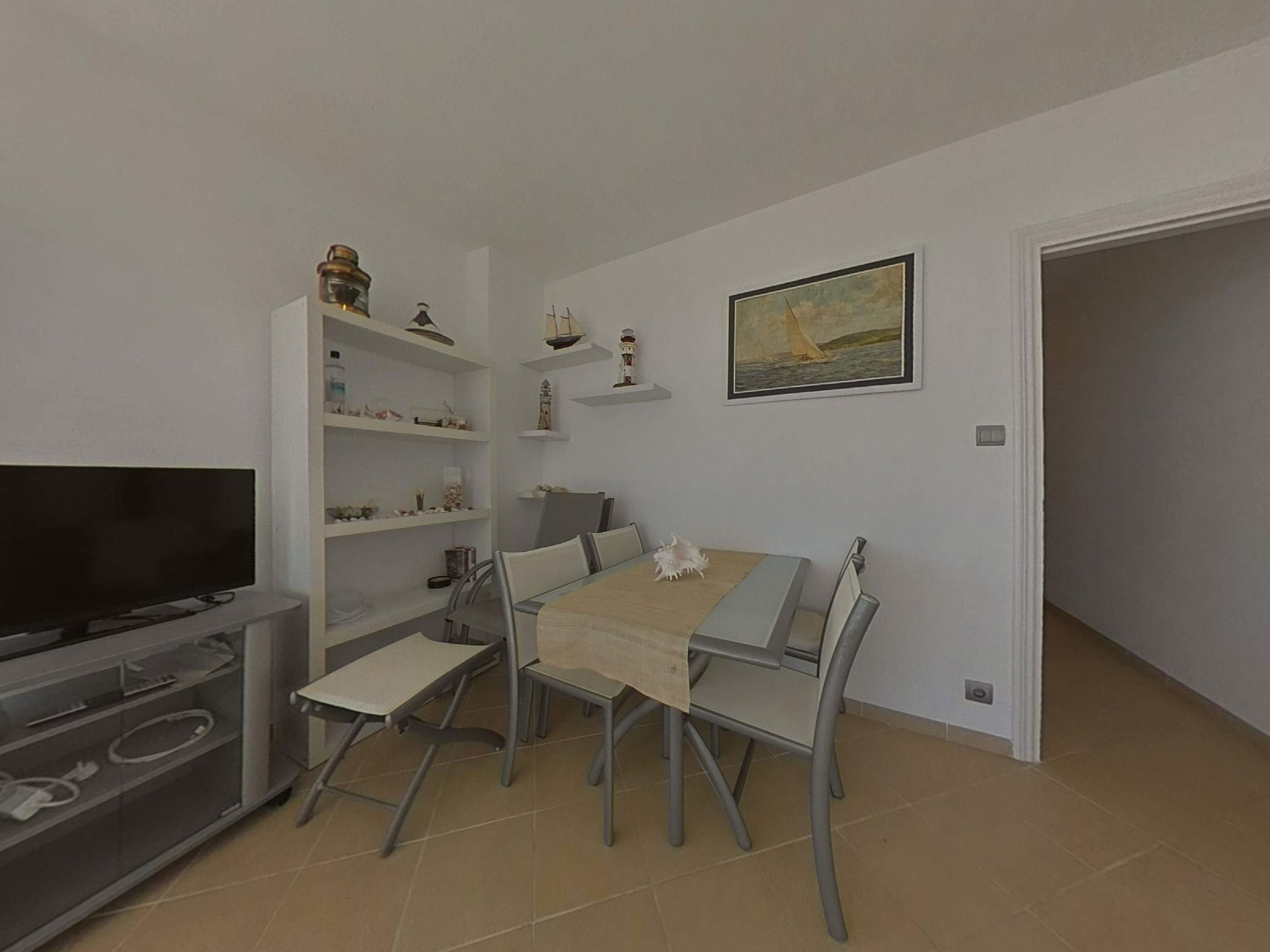 Imagen 28 Apto. Playa en venta en Salou / Primera linea de la playa Ponent