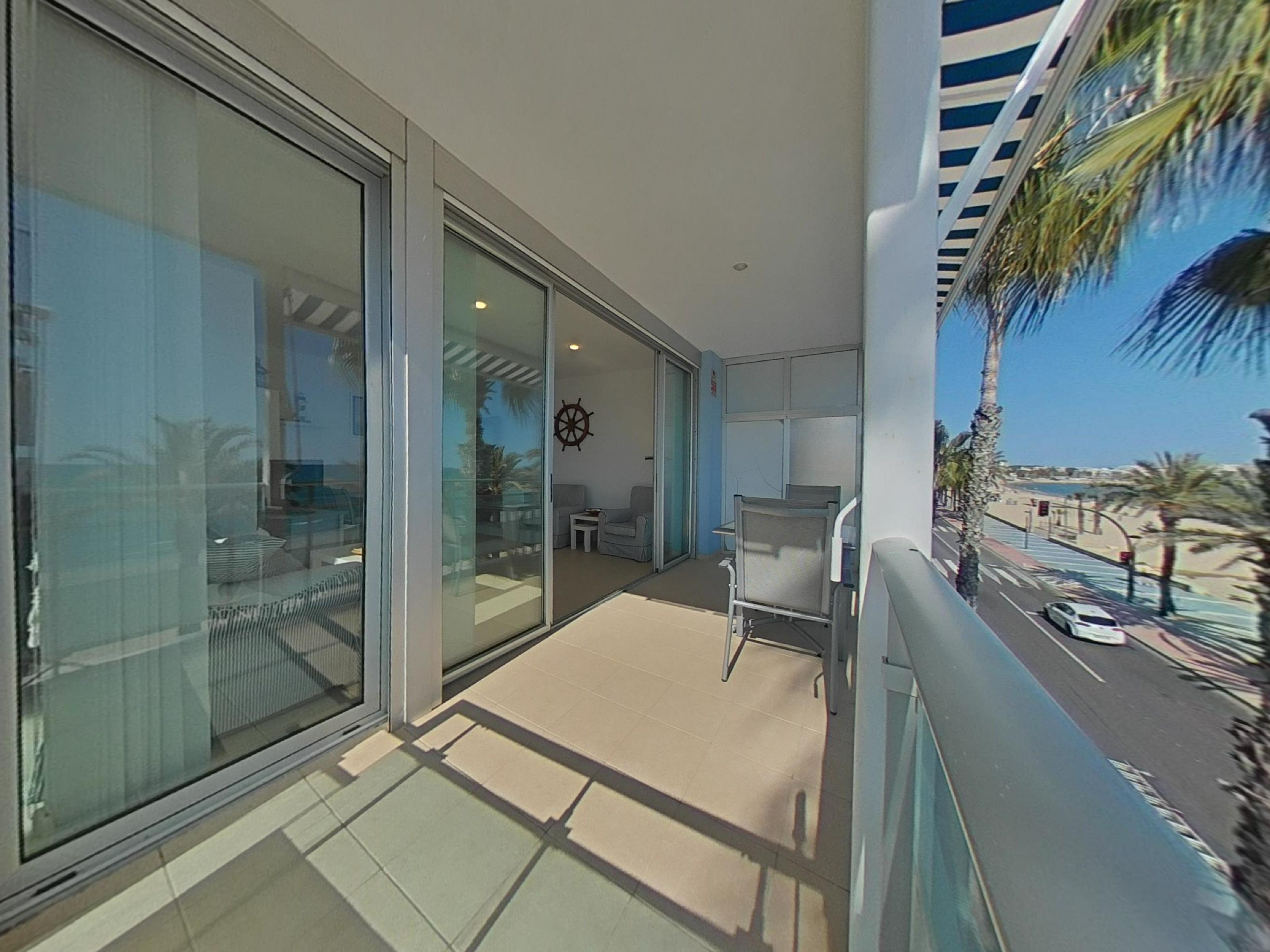Imagen 4 Apto. Playa en venta en Salou / Primera linea de la playa Ponent