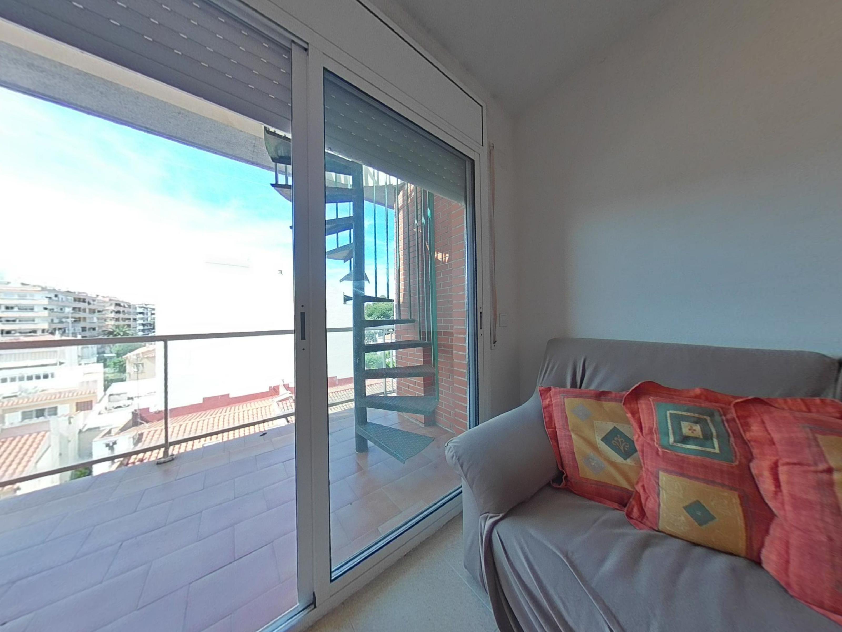 Imagen 26 Ático en venta en Salou / Centro de Salou, cerca de comercios y servicios.