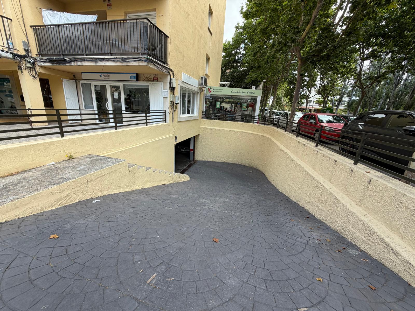 Imagen 2 Parking Coche en venta en Salou / Calle Francoli, centro de Salou.