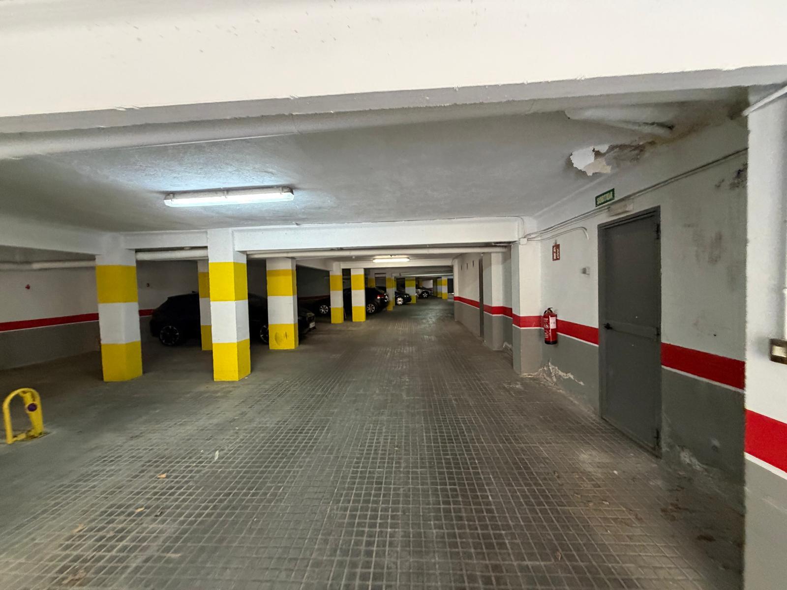Imagen 1 Parking Coche en venta en Salou / Calle Francoli, centro de Salou.