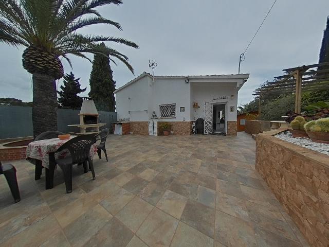 Imagen 1 Inmueble 303989 - Casa Aislada en venta en Salou / Cap Salou, zona tranquila.