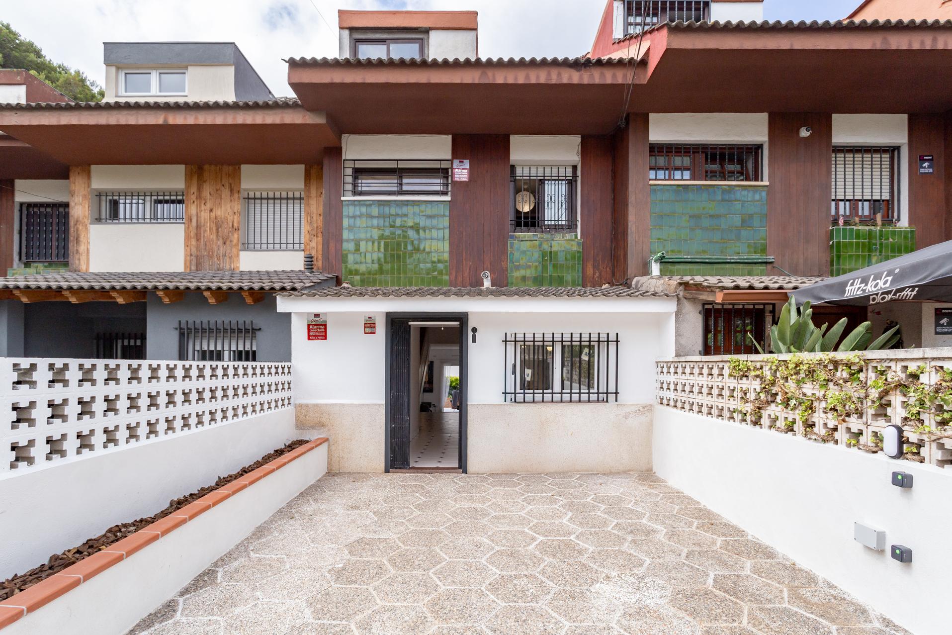 Imagen 36 Casa Adosada en venta en Salou / Zona Covamar, cerca de Plaça Europa.