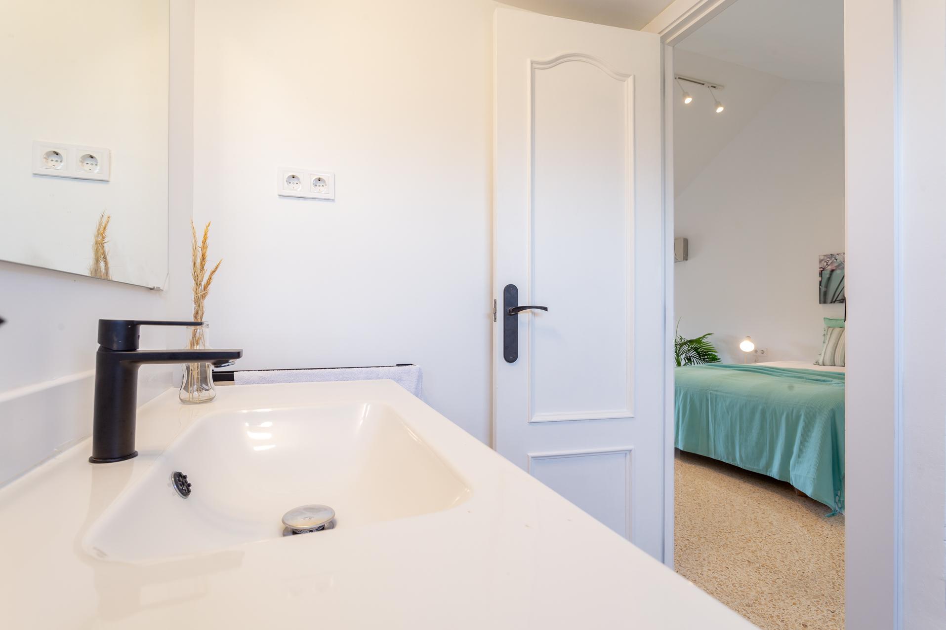 Imagen 33 Casa Adosada en venta en Salou / Zona Covamar, cerca de Plaça Europa.