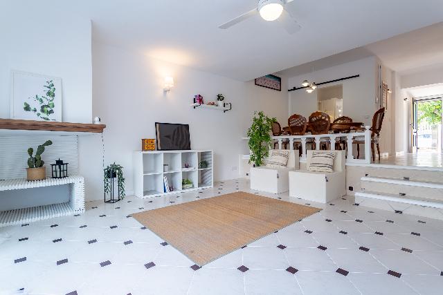 Imagen 6 Inmueble 304048 - Casa Adosada en venta en Salou / Zona Covamar, cerca de Plaça Europa.