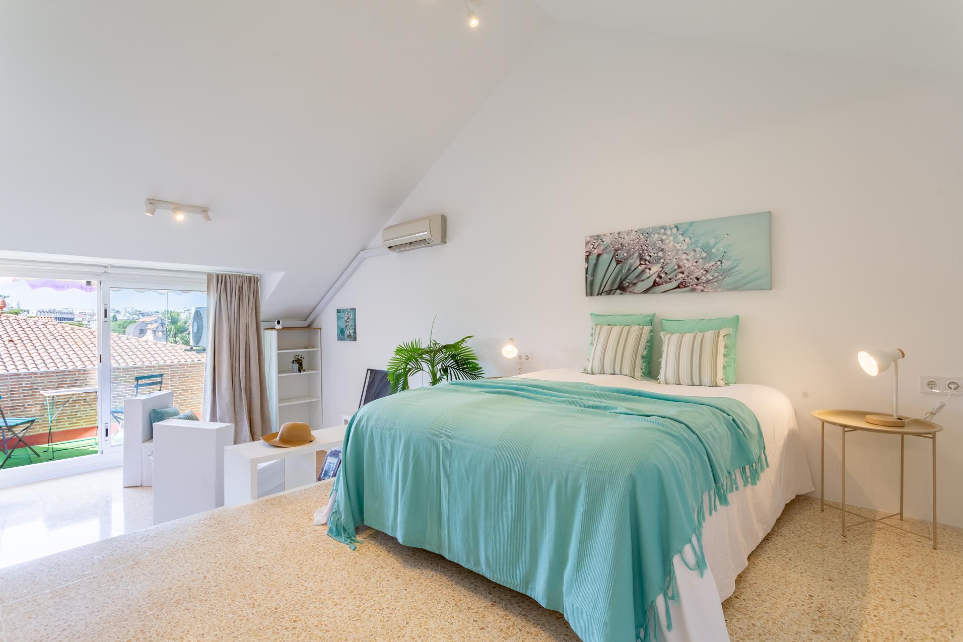 Imagen 15 Casa Adosada en venta en Salou / Zona Covamar, cerca de Plaça Europa.