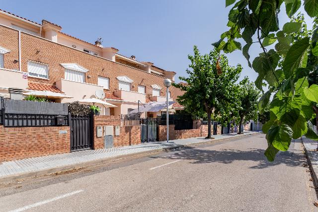 Imagen 2 Inmueble 304749 - Casa Adosada en venta en Salou / Casa adosada en la zona residencial Xalets de Salou.
