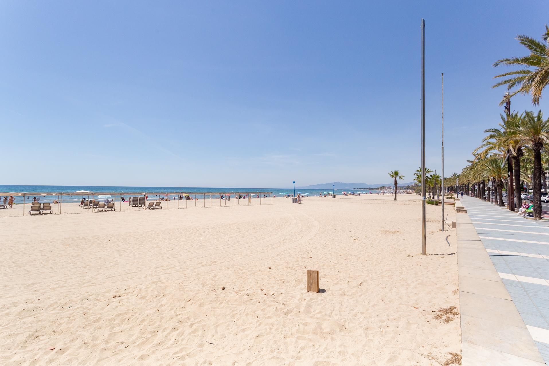 Imagen 31 Apto. Playa en venta en Salou / Paseo miramar, junto a la playa