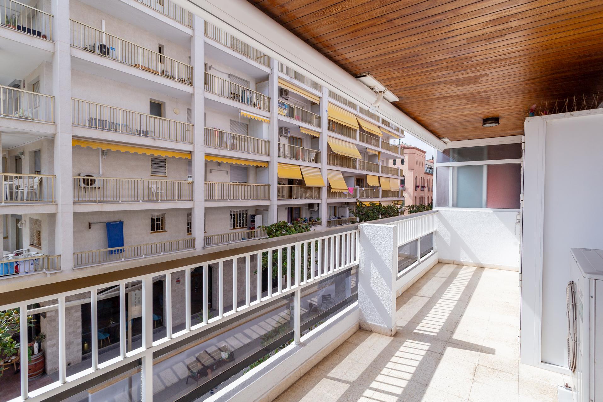 Imagen 26 Apto. Playa en venta en Salou / Paseo miramar, junto a la playa