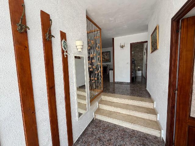Imagen 3 Inmueble 305317 - Casa Aislada en venta en Sant Jaume Dels Domenys / Casa individual en la prestigiosa urb. ...