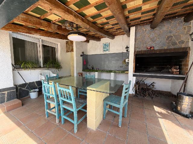 Imagen 2 Inmueble 305317 - Casa Aislada en venta en Sant Jaume Dels Domenys / Casa individual en la prestigiosa urb. ...