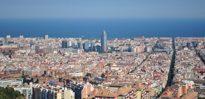 barcelona-1457318_960_720