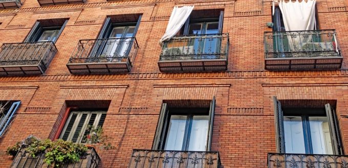 city_madrid_spain_europe_architecture_building_facade_brick-1408637