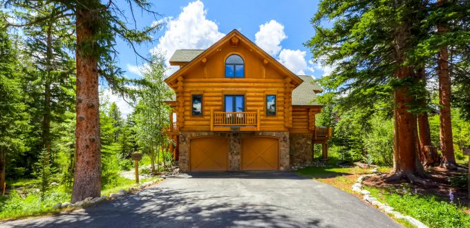 breckenridge-ski-in-ski-out-chalet-usa-clifton-lodge-exterior