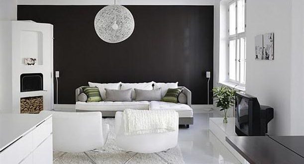 black-accent-wall-living-room